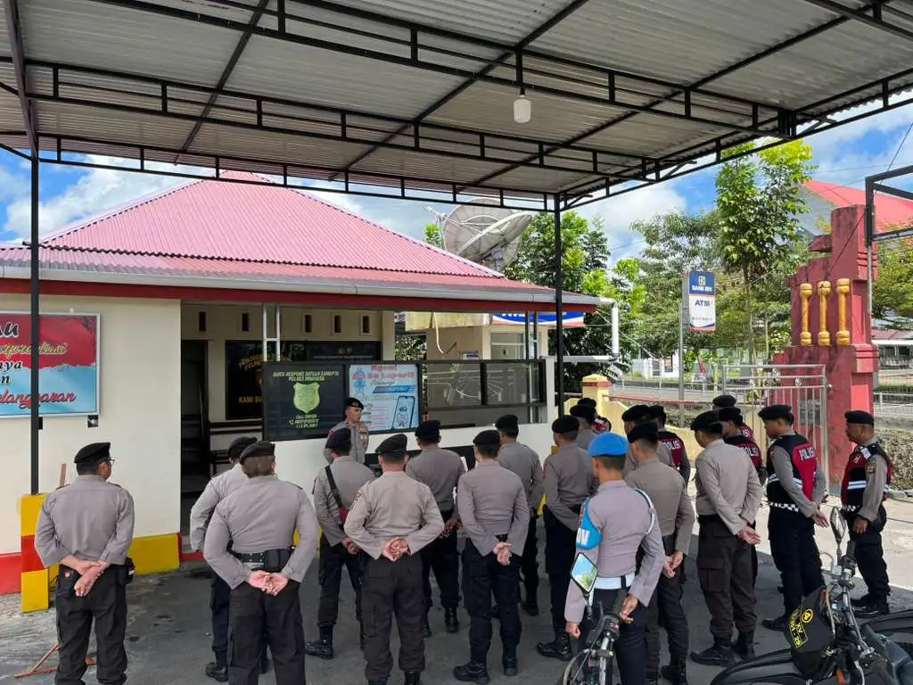 Piket Provos Briptu Marshal Kusuma Cek Kesiapan Personel: Latihan Dalmas Polres Tondano Berlangsung Disiplin dan Terkontrol